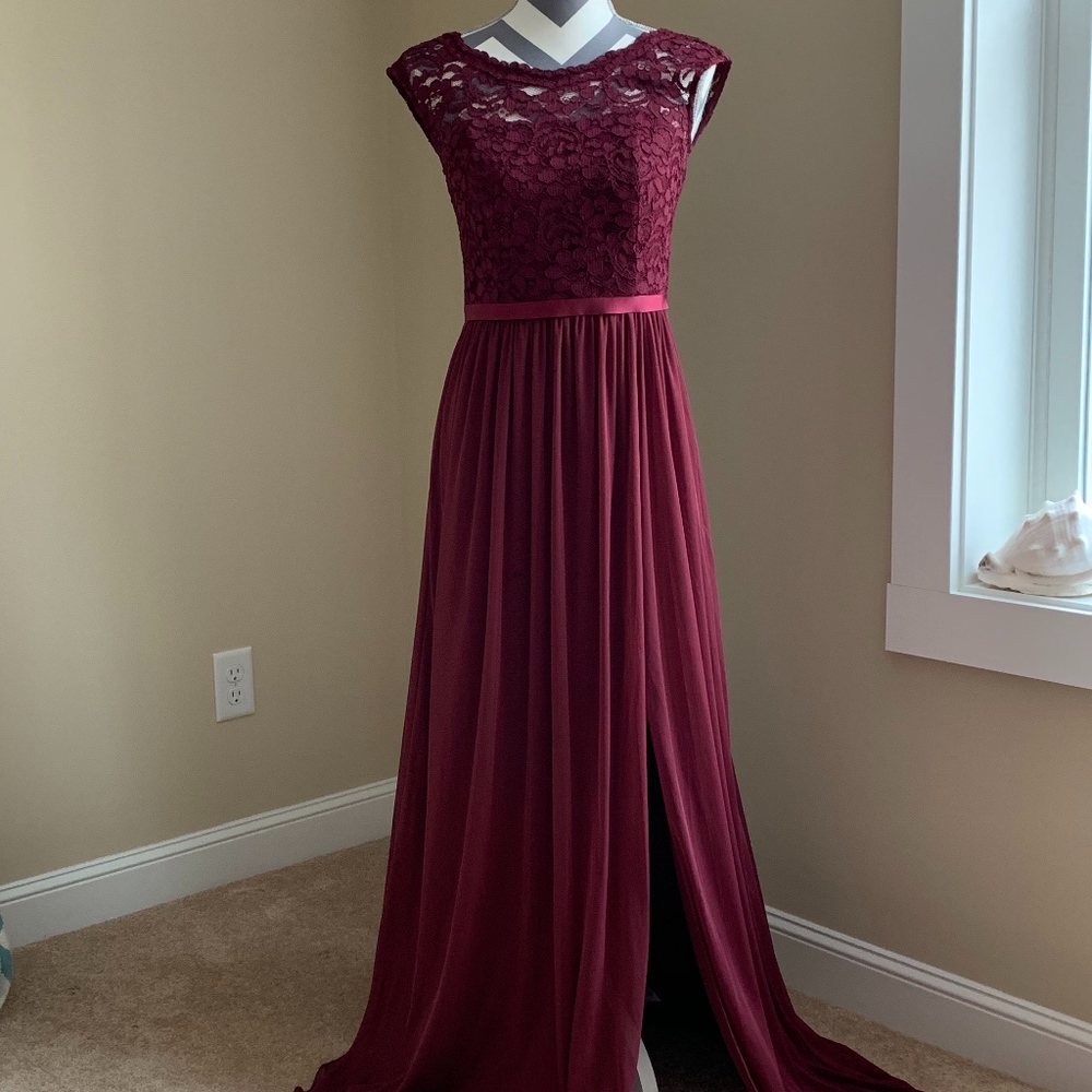 David's Bridal Wine Bridesmaid Dress EUC